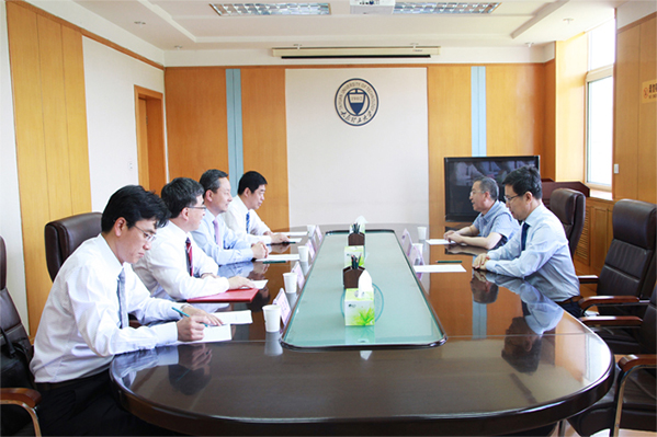 公司举行荣聘金智新院士仪式 公司举行荣聘金智新院士仪式